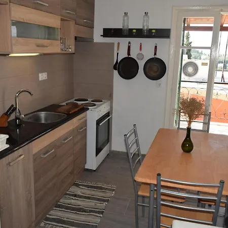 Ethra Casa * Evropouloi